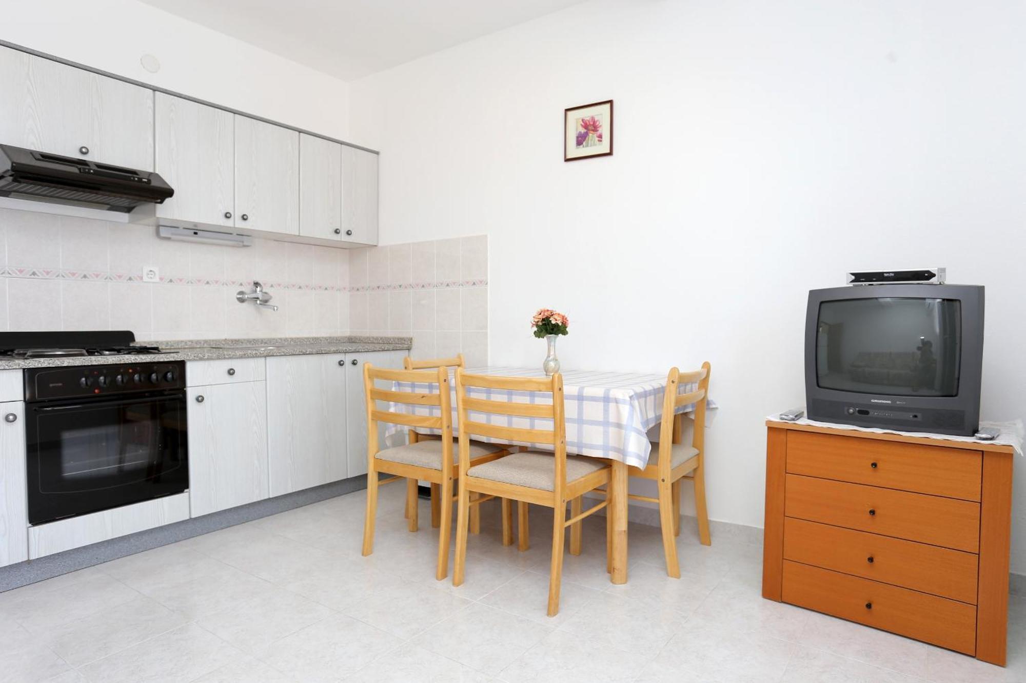 Family Friendly Seaside Apartments Razanj, Rogoznica - 10373 Room photo